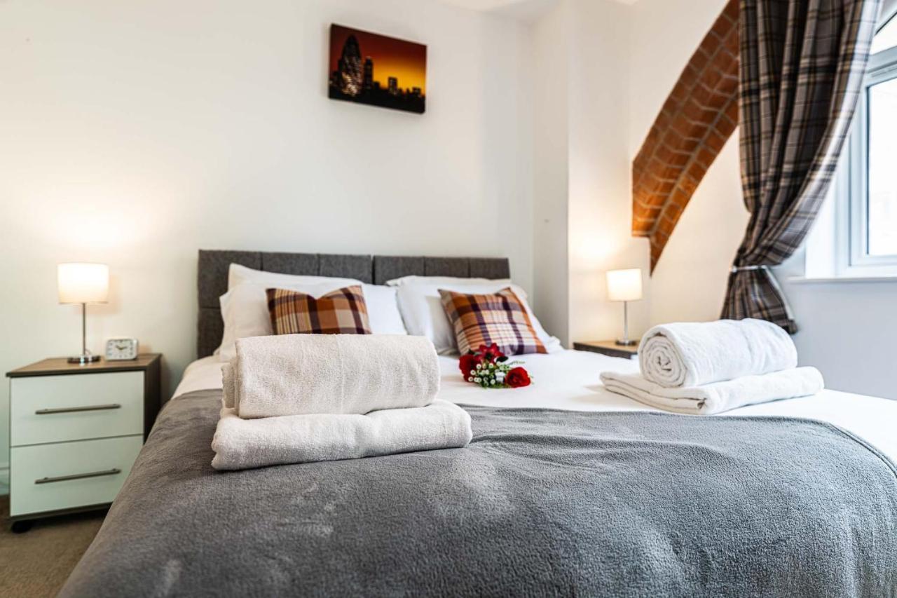 Grade 2 Listed Converted Church, Within 750Yrds To Southsea Beach Portsmouth Kültér fotó