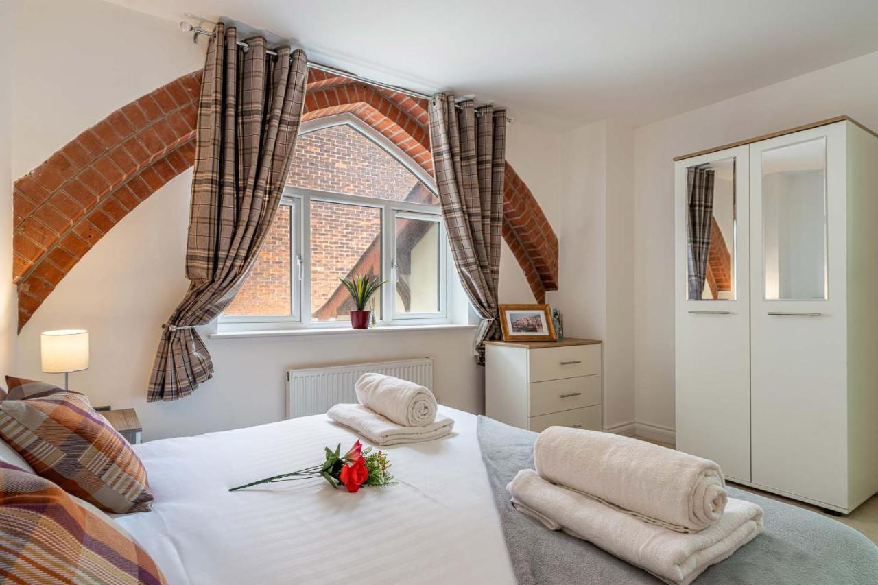 Grade 2 Listed Converted Church, Within 750Yrds To Southsea Beach Portsmouth Kültér fotó